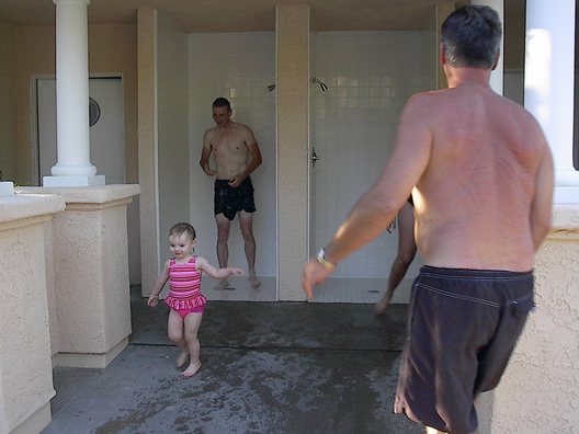 02-07(pool shower)