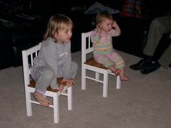 04-01 (TV chairs2)